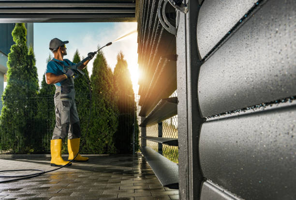 Best Animal Enclosure Cleaning  in South Greeley, WY